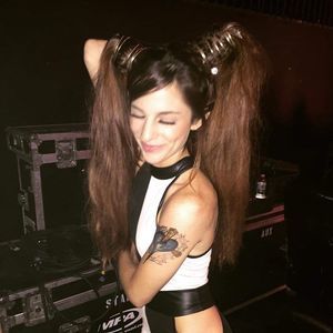 Meet your Posher, Devyn